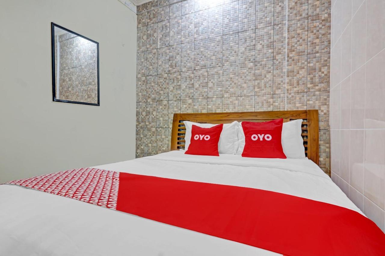 Oyo 90681 Huiz De Rico Guesthouse Syariah Γιογκιακάρτα Εξωτερικό φωτογραφία